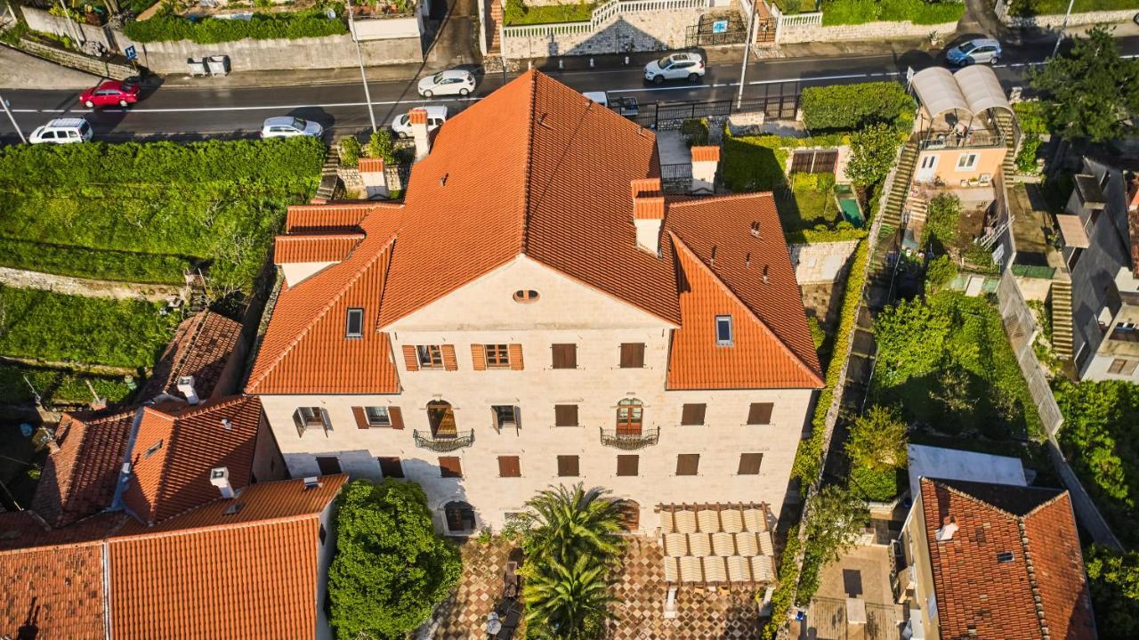Luxury Palace Apartment Котор Екстер'єр фото